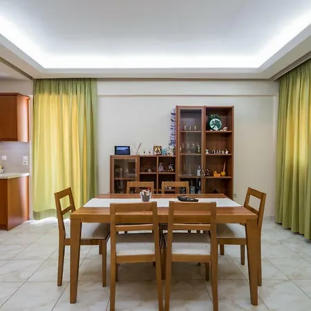 Nik's With Astonishing View Homestay Athens